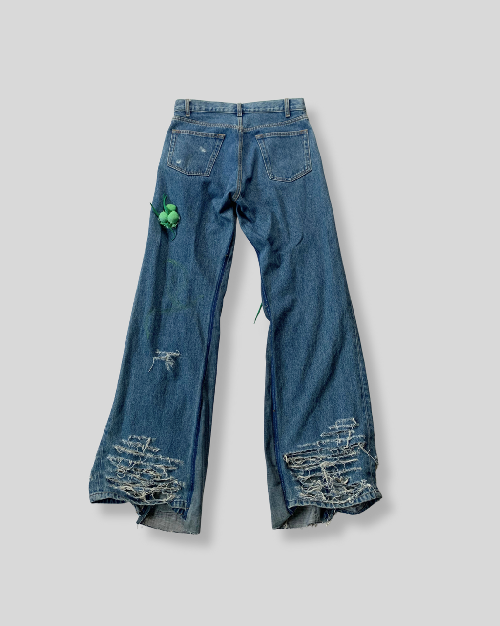 "Algenblüte" Distressed Jeans